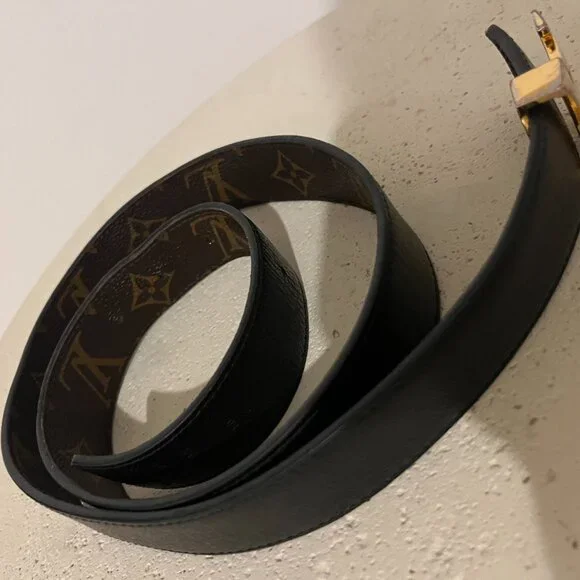 Louis Vuitton Reversible Monogram Belt 80/32 – Authentic – Good Condition - Picture 5 of 5